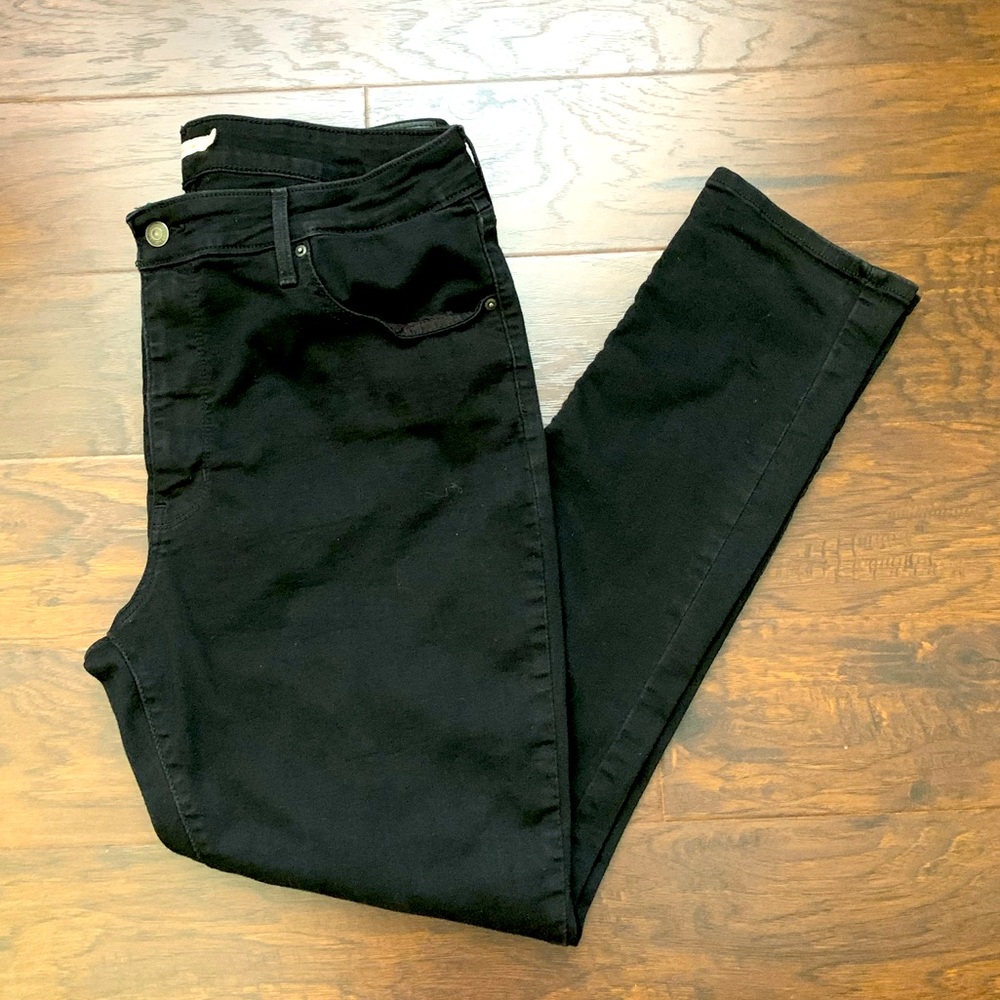 Levi’s 721 High Rise Skinny Jeans